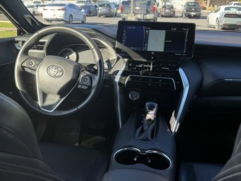 Certified 2021 Toyota Venza Limited image 30