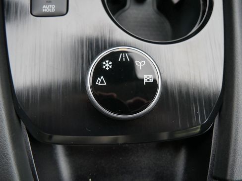 Used 2023 Nissan Rogue SV image 17