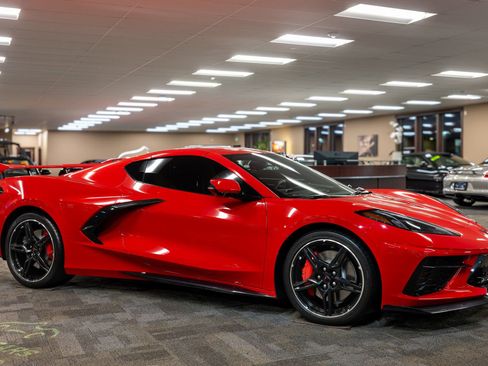 Used 2023 Chevrolet Corvette Stingray Preferred Cpe w/ 2LT image 2