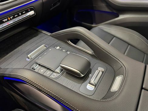 Certified 2025 Mercedes-Benz GLS 450 4MATIC image 15