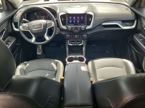 Used 2024 GMC Terrain SLT FWD image 18