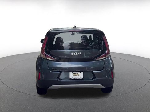 Used 2025 Kia Soul LX w/ LX Technology Package FWD image 12