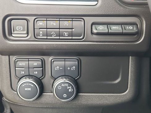 Used 2023 Chevrolet Tahoe High Country AWD/4WD image 18