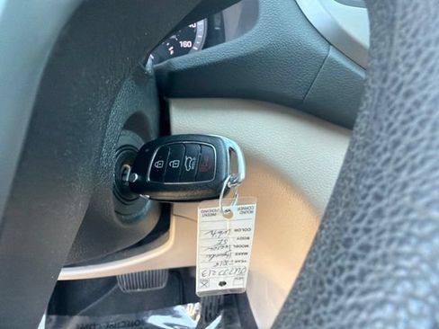 Used 2018 Hyundai Tucson SE AWD/4WD image 25