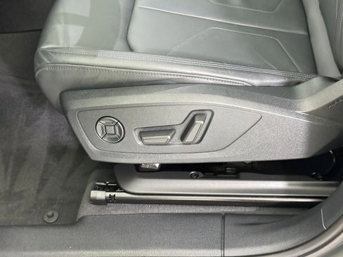 Used 2022 Audi Q3 2.0T Premium w/ Convenience Package image 14