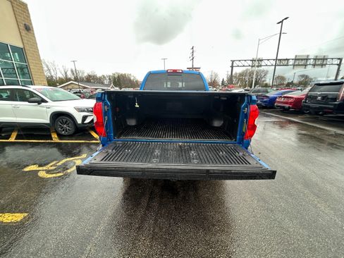 Used 2016 Toyota Tundra SR5 AWD/4WD image 5