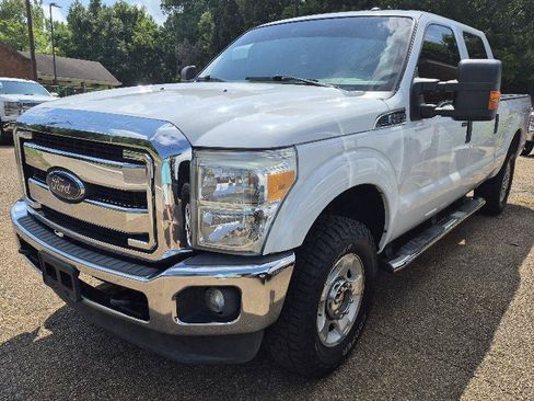 Used 2015 Ford F250 XLT w/ XLT Value Package AWD/4WD image 2