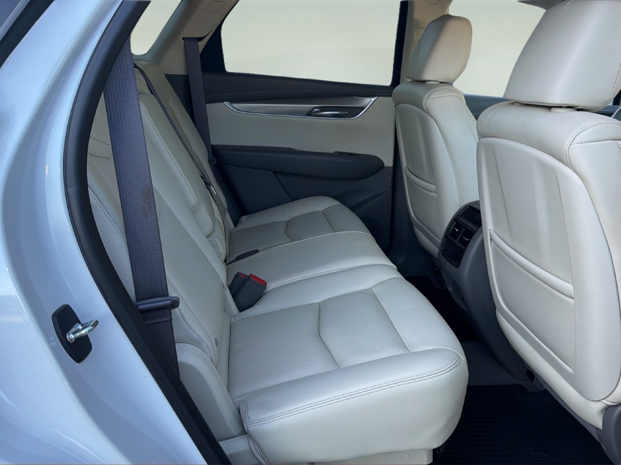 Used 2017 Cadillac XT5 Luxury FWD image 17