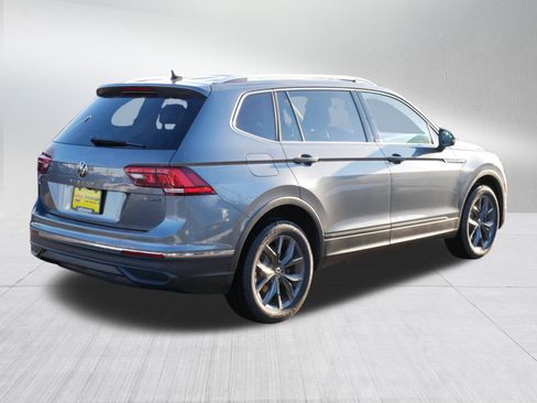Used 2022 Volkswagen Tiguan SE image 7