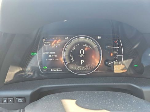 Used 2024 Lexus ES 300h w/ Luxury Package image 10