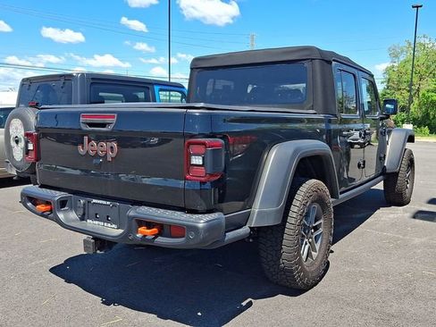 Used 2024 Jeep Gladiator Mojave w/ Technology Group AWD/4WD image 6
