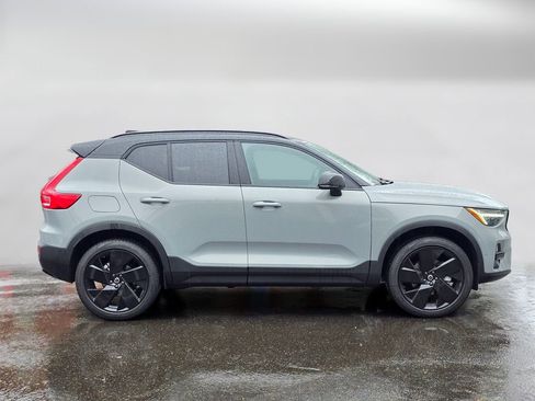 New 2026 Volvo XC40 B5 Ultra w/ Climate Package image 4