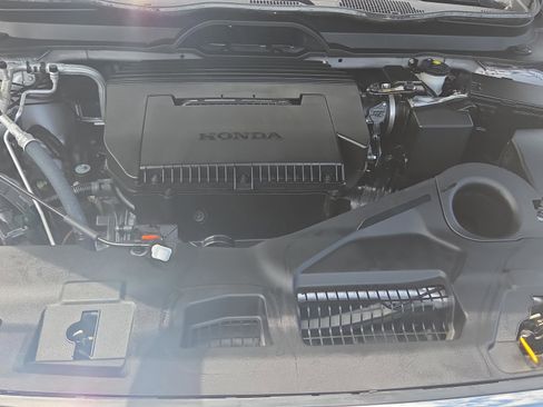 Used 2025 Honda Pilot EX-L image 19