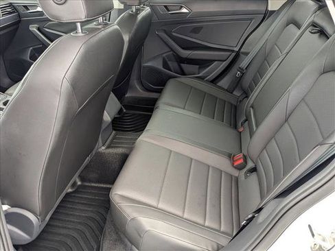 Used 2023 Volkswagen Jetta SE w/ Panoramic Sunroof Package FWD image 18
