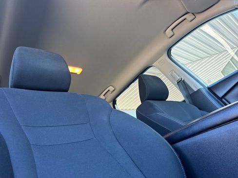 Used 2024 Nissan Rogue S FWD image 18