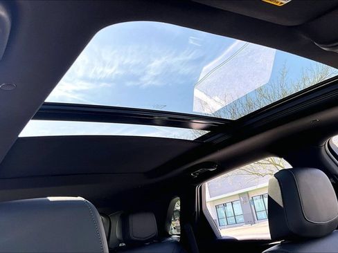 New 2026 Cadillac XT5 Premium Luxury w/ LPO, Floor Liner Package FWD image 31