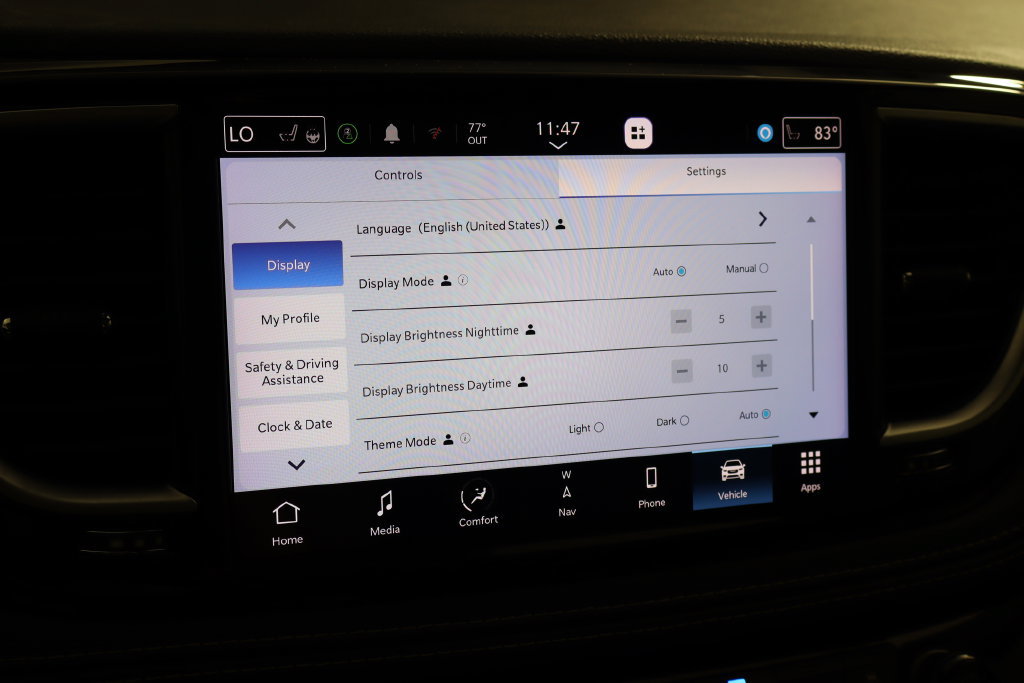 Used 2023 Chrysler Pacifica Limited FWD image 33