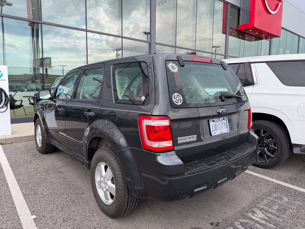 Used 2009 Ford Escape XLS FWD image 6