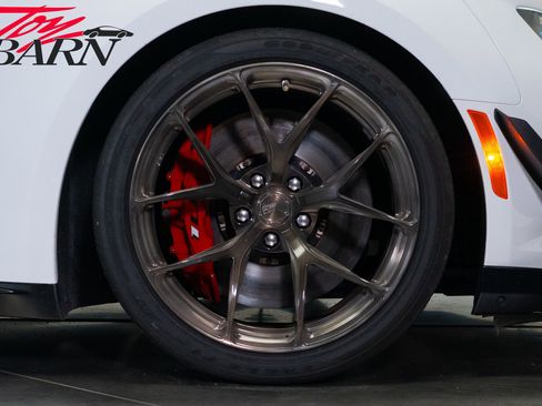 Used 2018 Chevrolet Camaro ZL1 RWD image 21