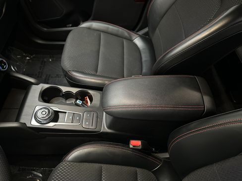 Used 2025 Ford Escape ST-Line AWD/4WD image 34