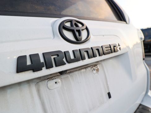 Used 2023 Toyota 4Runner SR5 Premium w/ Moonroof Package AWD/4WD image 13