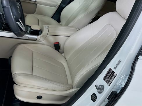 Used 2021 Mercedes-Benz GLB 250 image 20