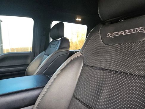 Used 2018 Ford F150 Raptor w/ Equipment Group 802A Luxury image 8