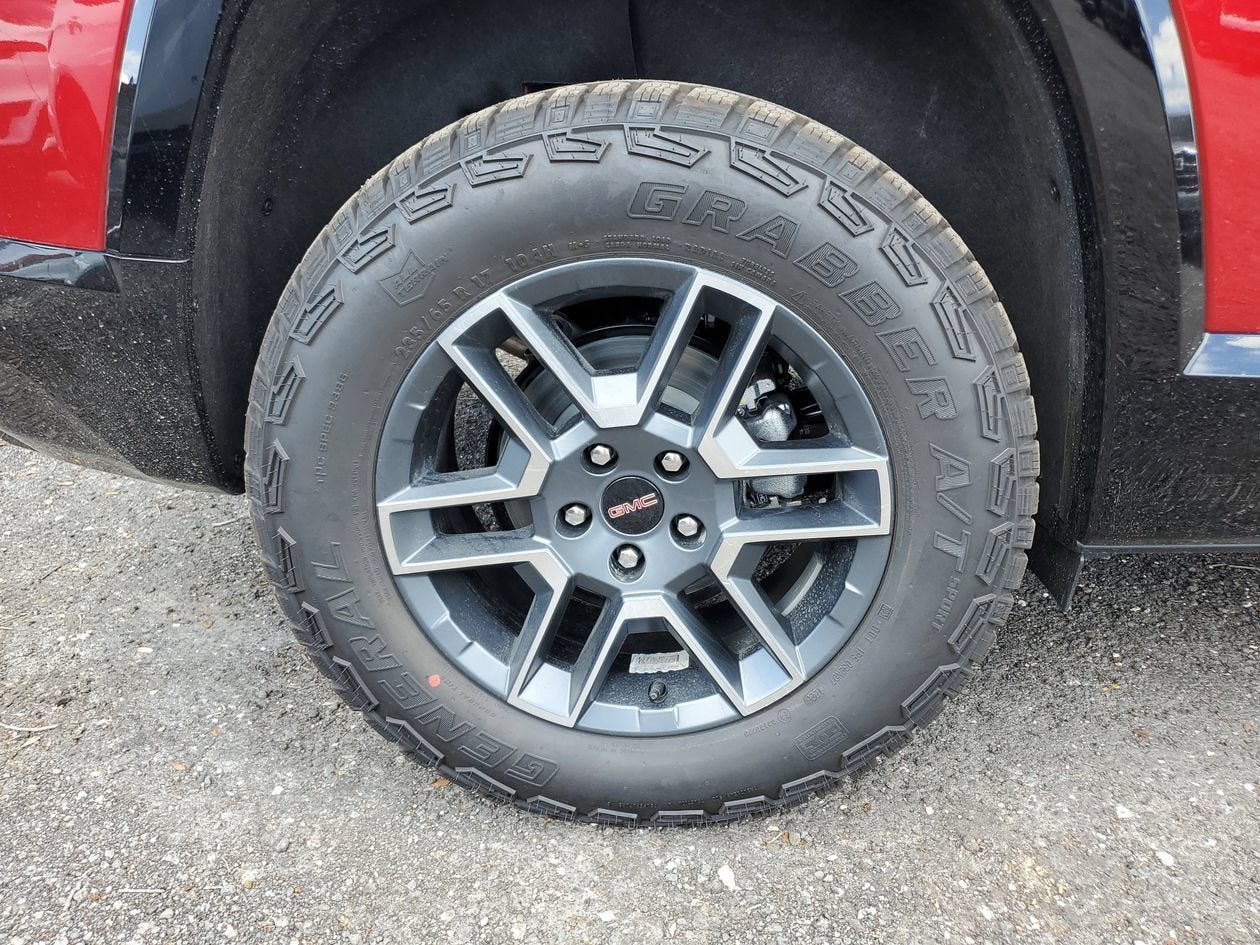 New 2026 GMC Terrain AT4 w/ Technology Package II AWD/4WD image 6