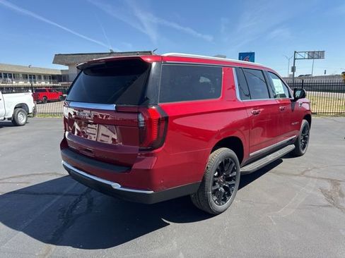 New 2026 GMC Yukon XL Elevation w/ LPO, Floor Liner Package AWD/4WD image 3
