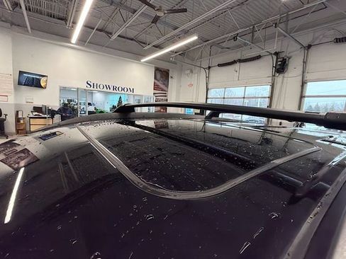 Used 2025 Toyota Corolla Cross XLE image 21