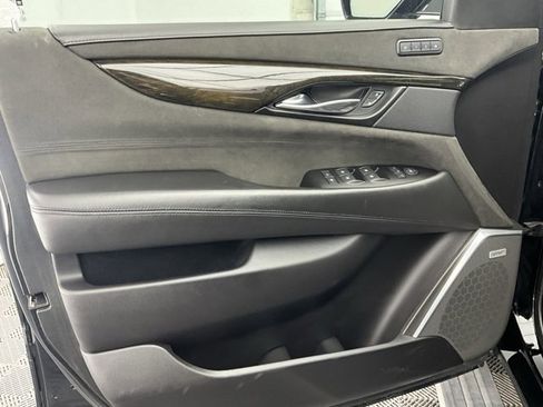 Used 2020 Cadillac Escalade ESV Platinum image 14