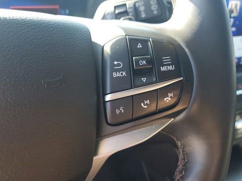 Used 2020 Ford Explorer Platinum w/ Premium Technology Package image 29