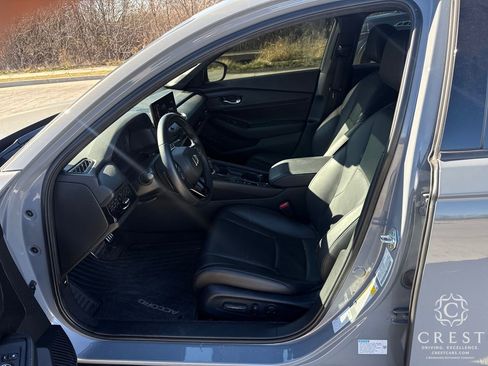 Used 2023 Honda Accord Sport image 9