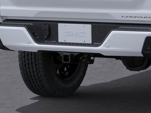 New 2026 GMC Canyon Denali AWD/4WD image 14