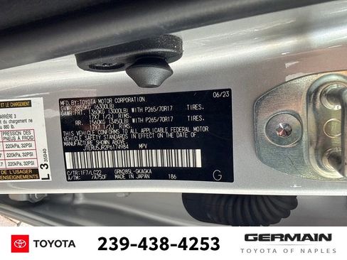 Used 2023 Toyota 4Runner TRD Off-Road Premium w/ Moonroof Package AWD/4WD image 26