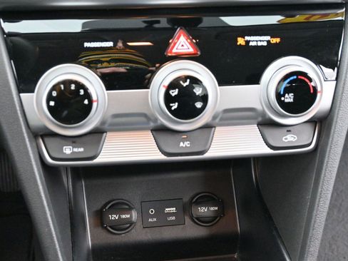 Used 2019 Hyundai Elantra SEL w/ Cargo Package image 22