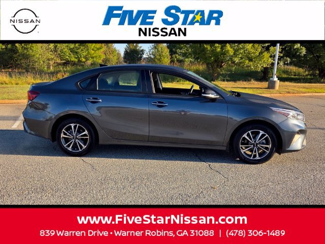Used 2024 Kia Forte LXS w/ LXS Technology Package FWD image 13