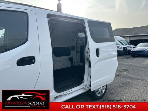 Used 2021 Nissan NV200 SV w/ Sliding Door Glass Package image 30