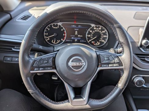 Used 2023 Nissan Altima 2.5 SR image 12