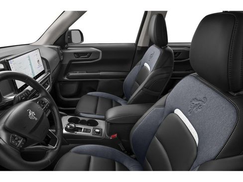 Used 2025 Ford Bronco Sport Outer Banks w/ Outer Banks Tech Package+ AWD/4WD image 6