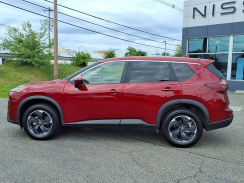 Used 2025 Nissan Rogue SV AWD/4WD image 8