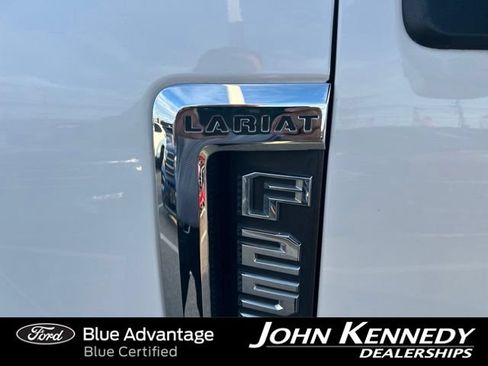 Certified 2022 Ford F250 Lariat w/ Lariat Ultimate Package AWD/4WD image 4
