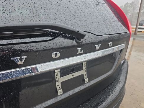 Used 2017 Volvo XC60 T5 Inscription image 10