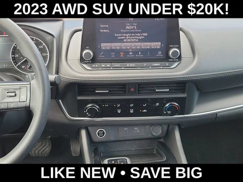 Used 2023 Nissan Rogue S AWD/4WD image 30