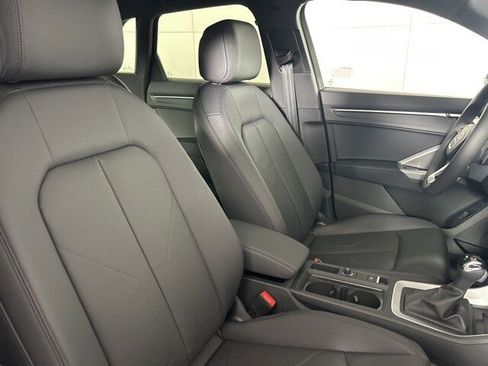 New 2025 Audi Q3 2.0T Premium image 11