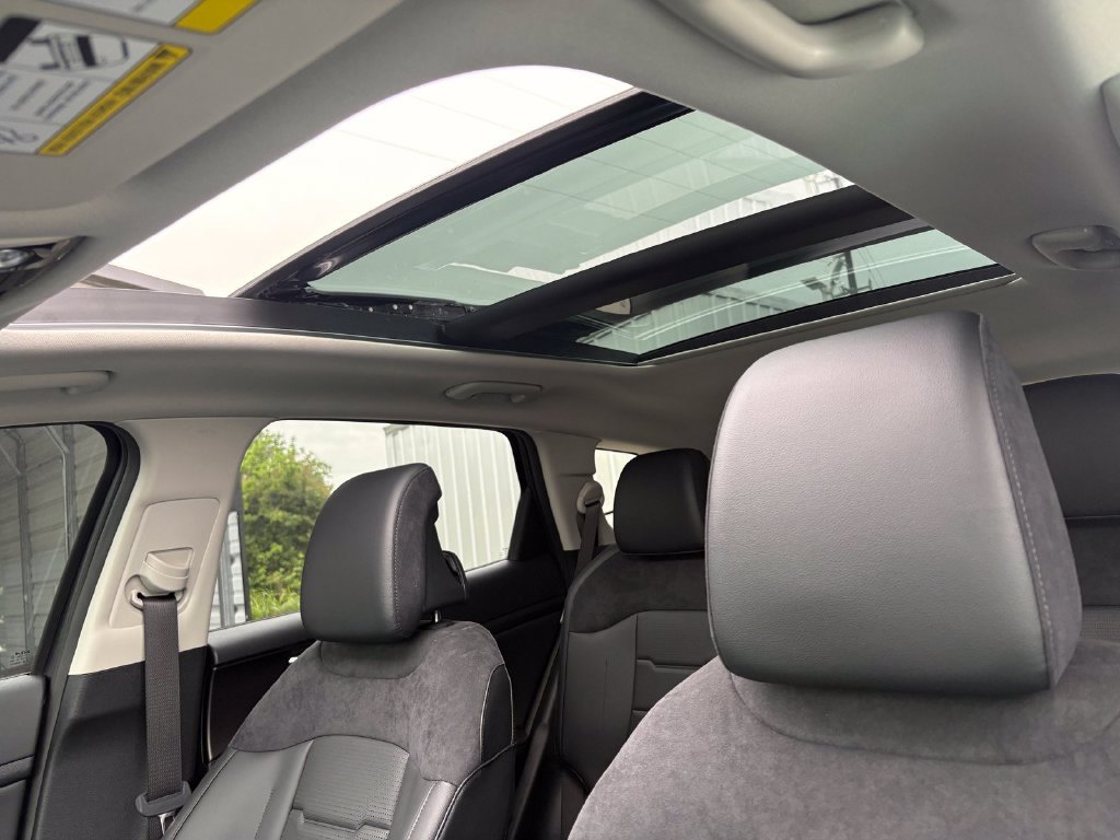 New 2026 Kia Sportage SX FWD image 16