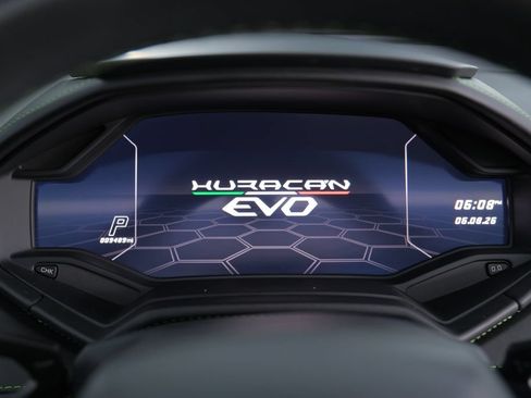 Used 2023 Lamborghini Huracan EVO RWD image 35