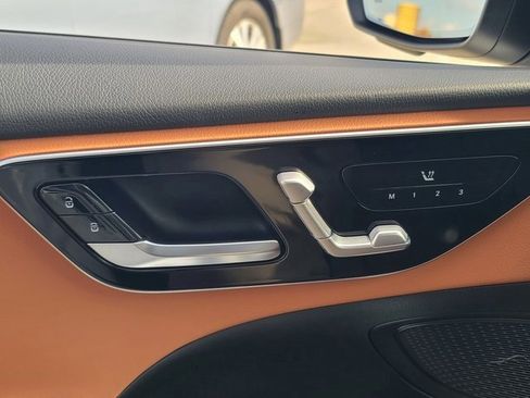 Used 2023 Mercedes-Benz C 300 4MATIC Sedan image 23