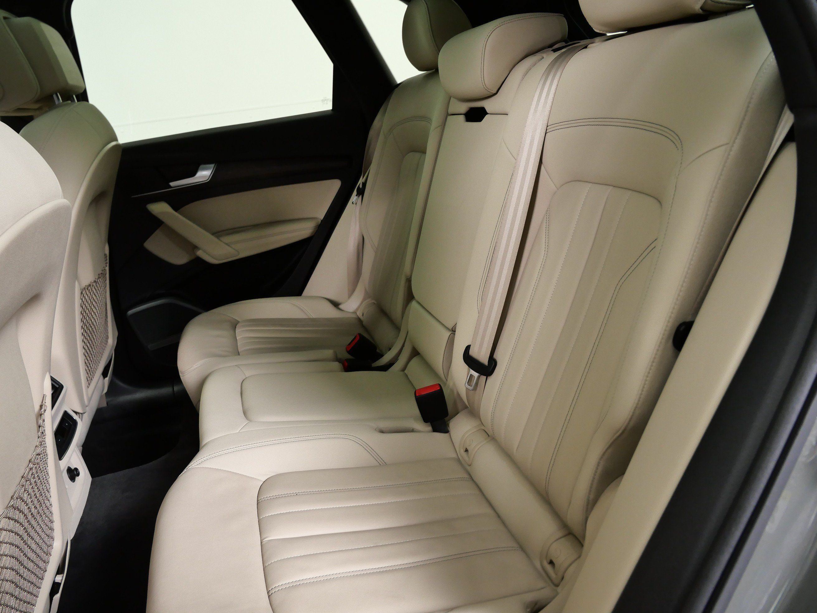 Used 2023 Audi Q5 2.0T Premium Plus w/ Premium Plus Package AWD/4WD image 16