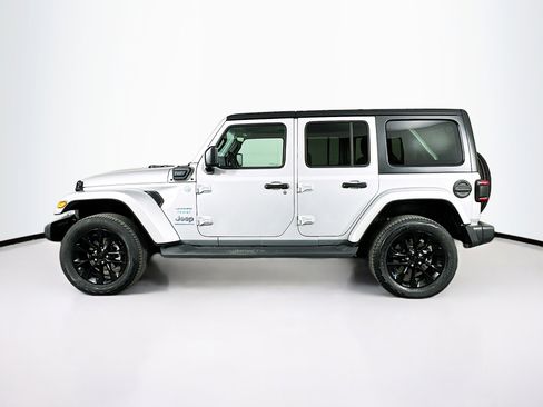 Used 2023 Jeep Wrangler Sahara w/ Cold Weather Group image 4